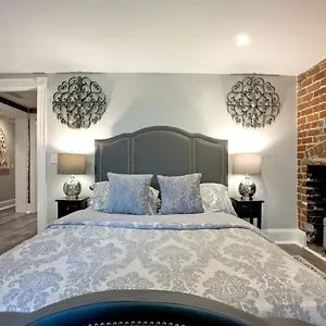 Holiday home Restored Historic 5 Bedroom 4 And A Half Bath, Savannah
